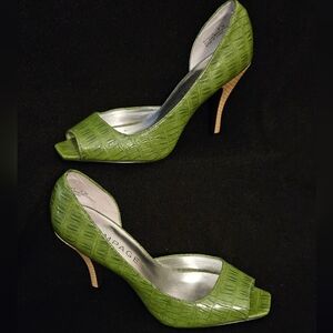 Rampage Marquis Green Peep-Toe Pumps-Size 8M